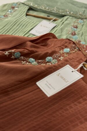 SZ1205 - Natural crepe suit